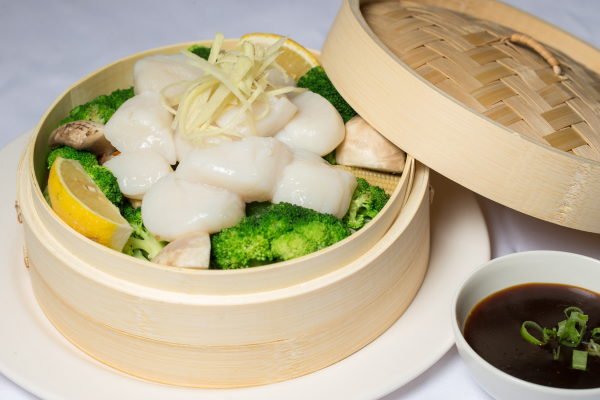 Order D5. Steamed Scallop, Shrimp and Vegetable food online from 7 Star Asian Cafe store, Houston on bringmethat.com