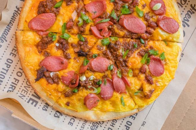 Order Chili Dog Pizza food online from Pizzarev store, Glendale on bringmethat.com