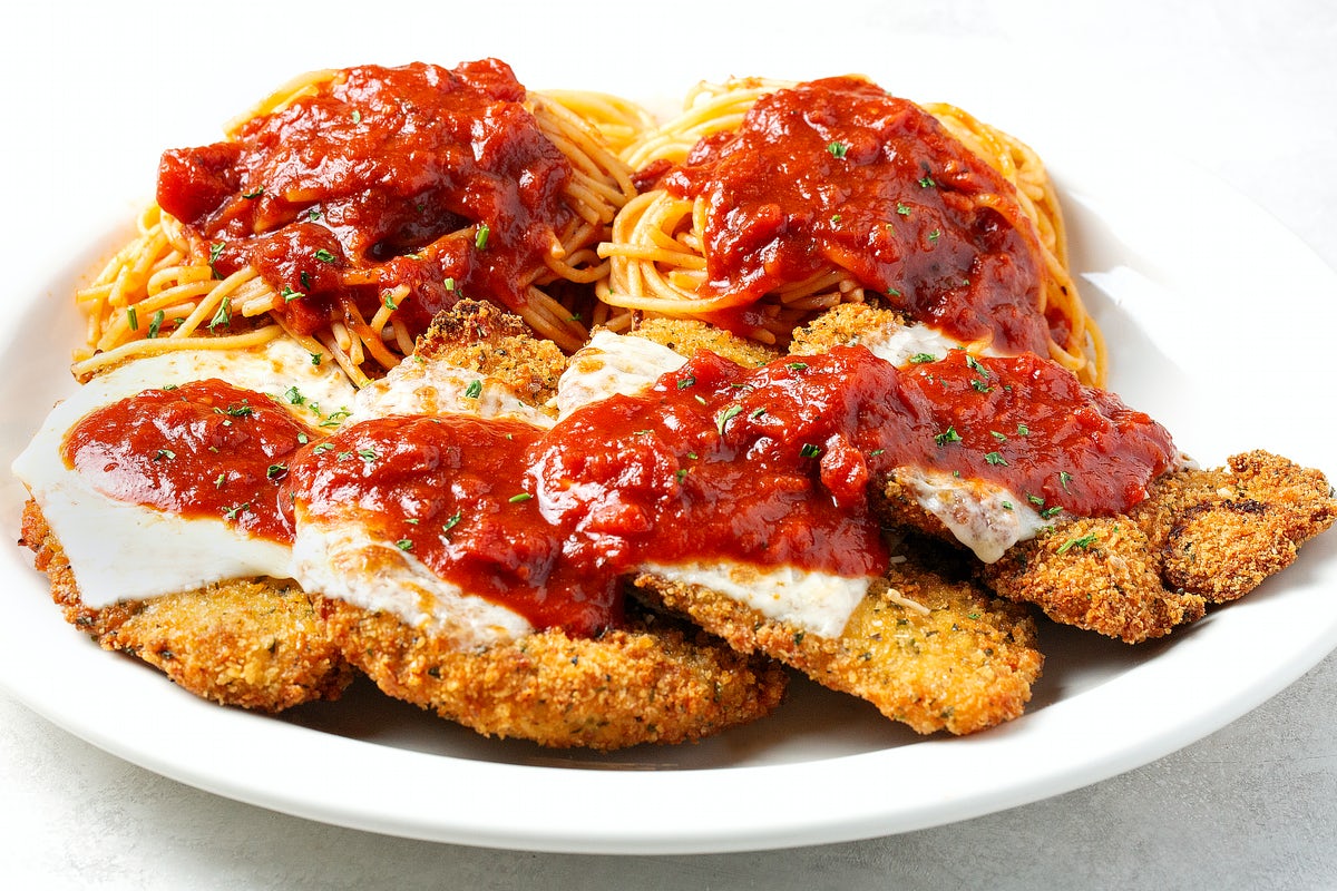 Order HANDMADE PARMESAN FAMILY PLATTER food online from Johnny Carino store, Twin Falls on bringmethat.com
