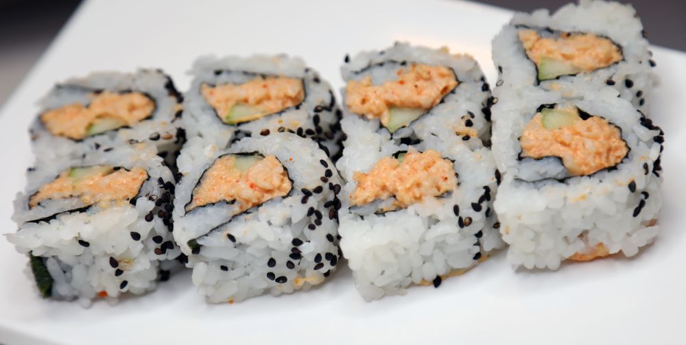 Order 8 Piece Spicy Scallop Roll food online from Sushi Koo store, Los Angeles on bringmethat.com