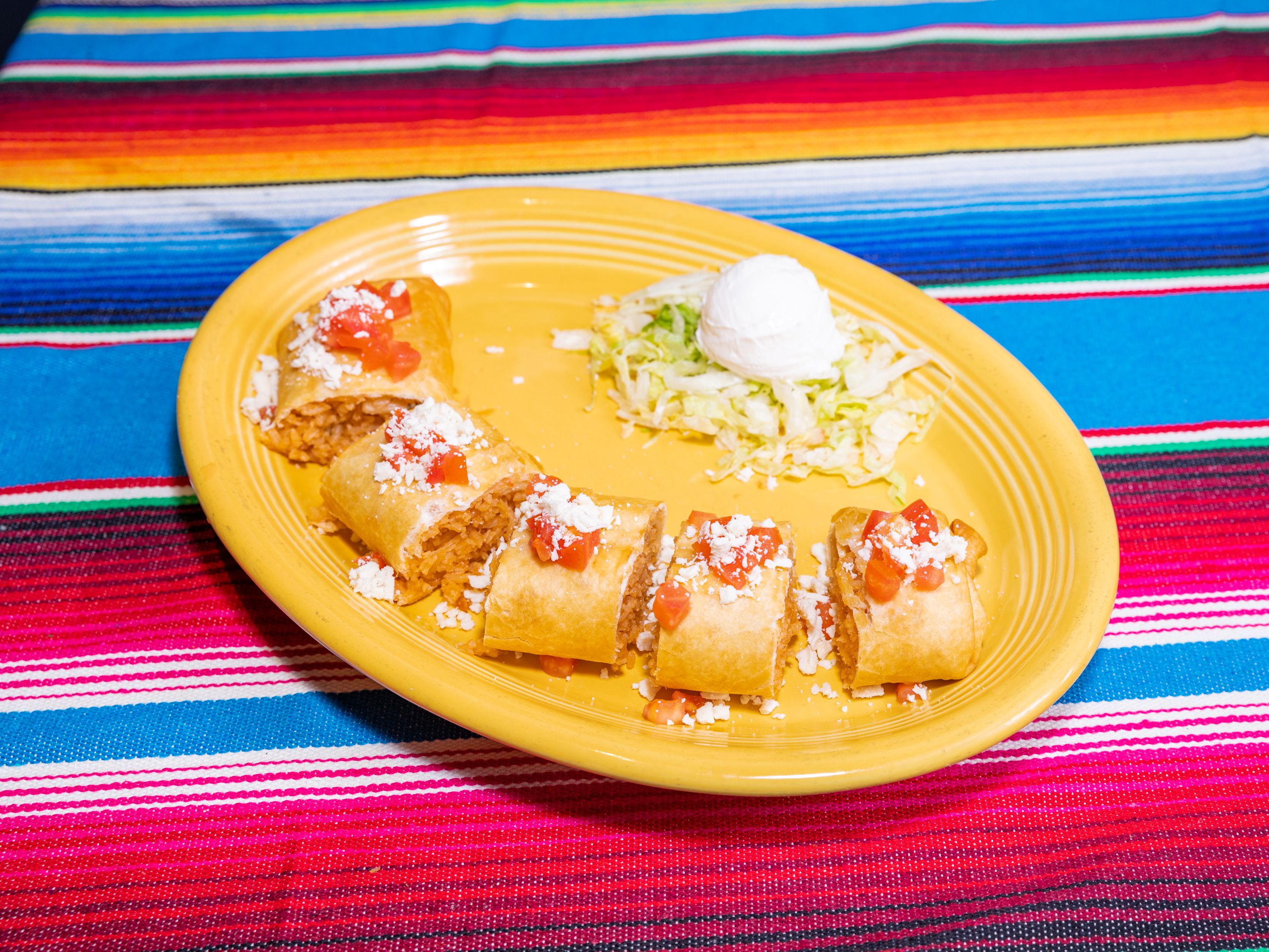 Order Chicken Taquitos food online from R Vida Cantina store, Citrus Heights on bringmethat.com