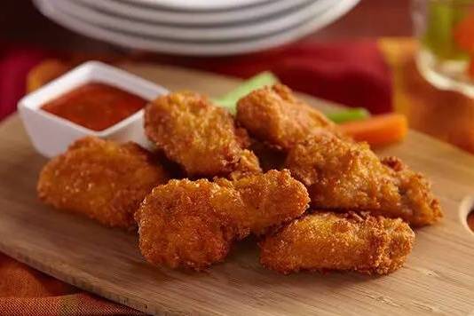 Order Boneless Wings (Wing Ding) (8)  food online from Pizzaholic store, Oklahoma City on bringmethat.com