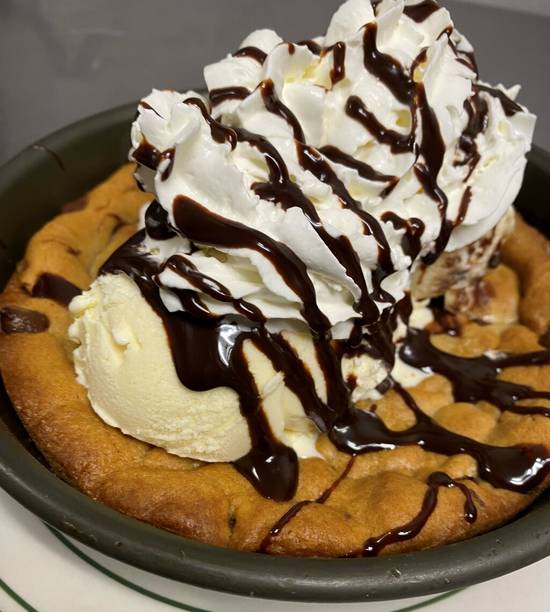 Order Deep Dish Chocolate Chip Cookie Sundae food online from Beggars Pizza store, Chicago on bringmethat.com