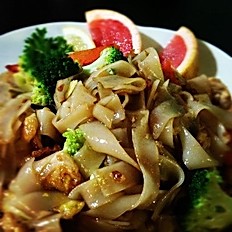 Order Drunken Noodles food online from Pad Thai Restaurant store, Fairbanks on bringmethat.com