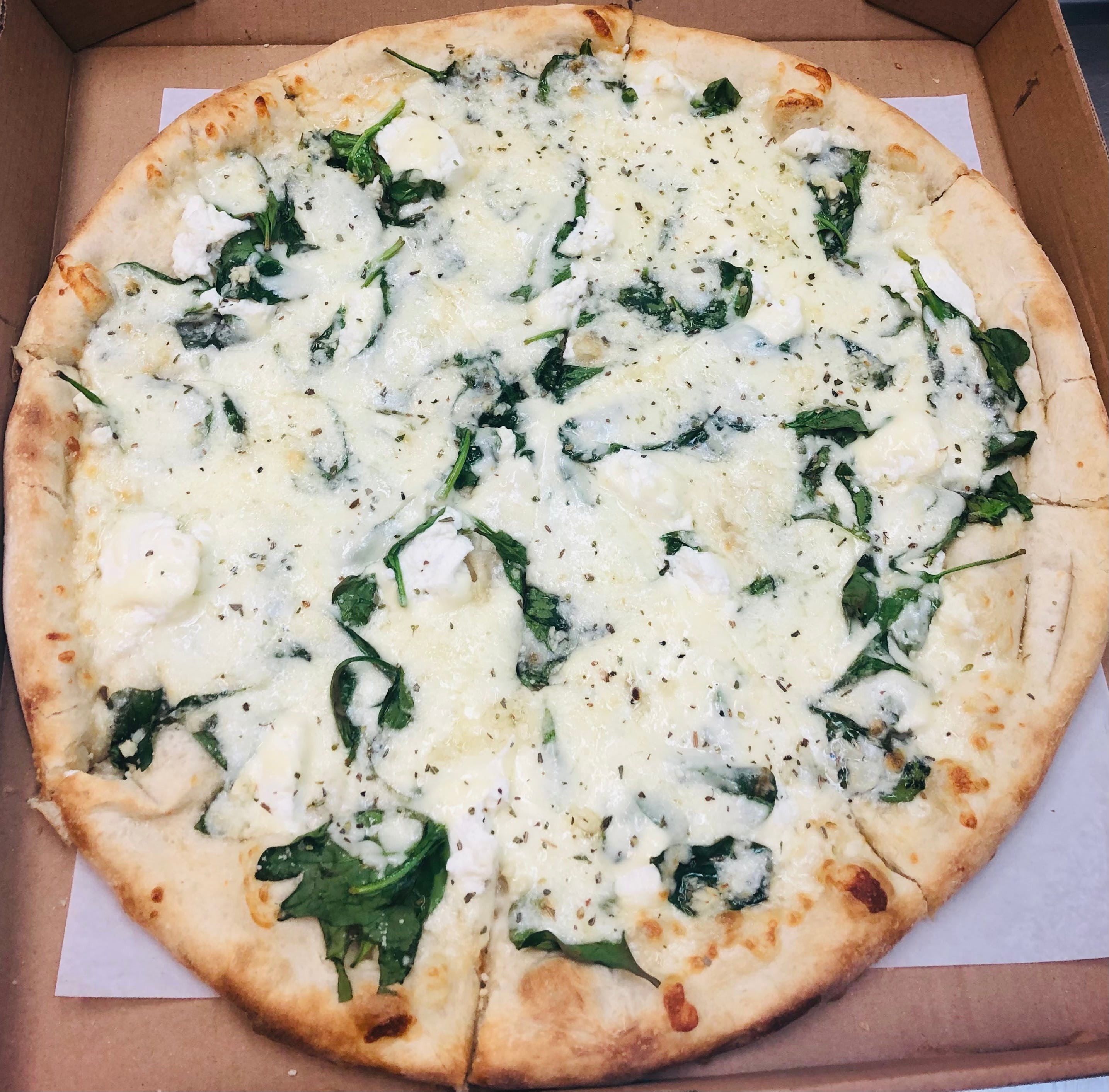 Order Spinach Pizza - Medium 14'' food online from Vip Pizza & Pasta store, Malvern on bringmethat.com