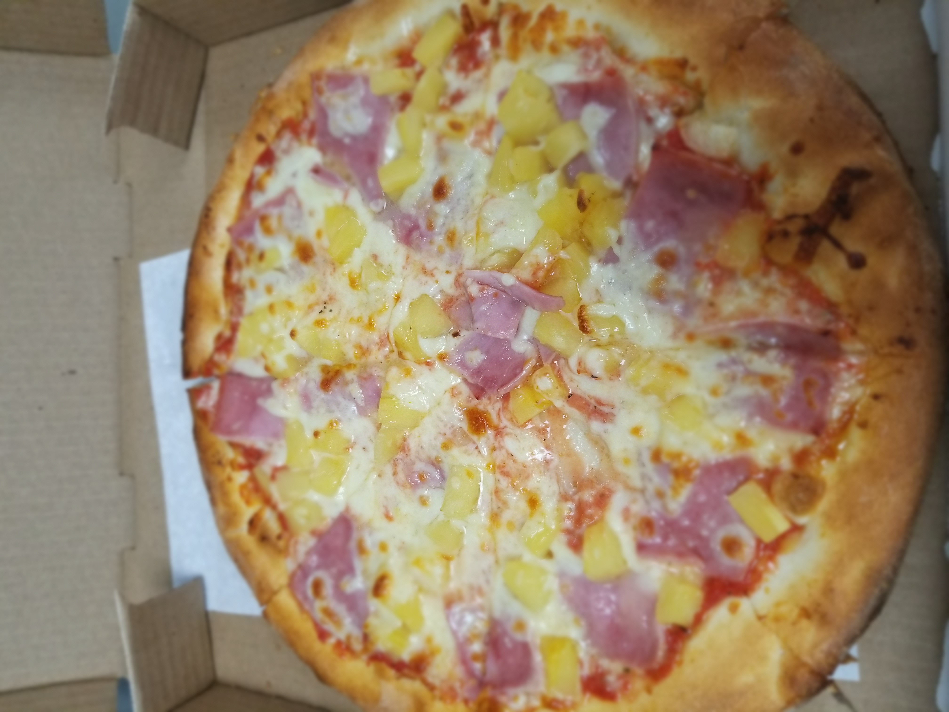 Order Hawaiian Pizza food online from Panaro's Pizzeria store, Bridgeport on bringmethat.com