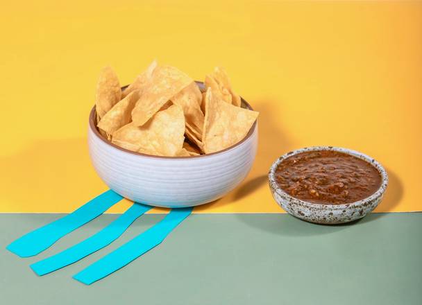 Order Chips and Salsa food online from Tacos Mila store, Los Angeles on bringmethat.com
