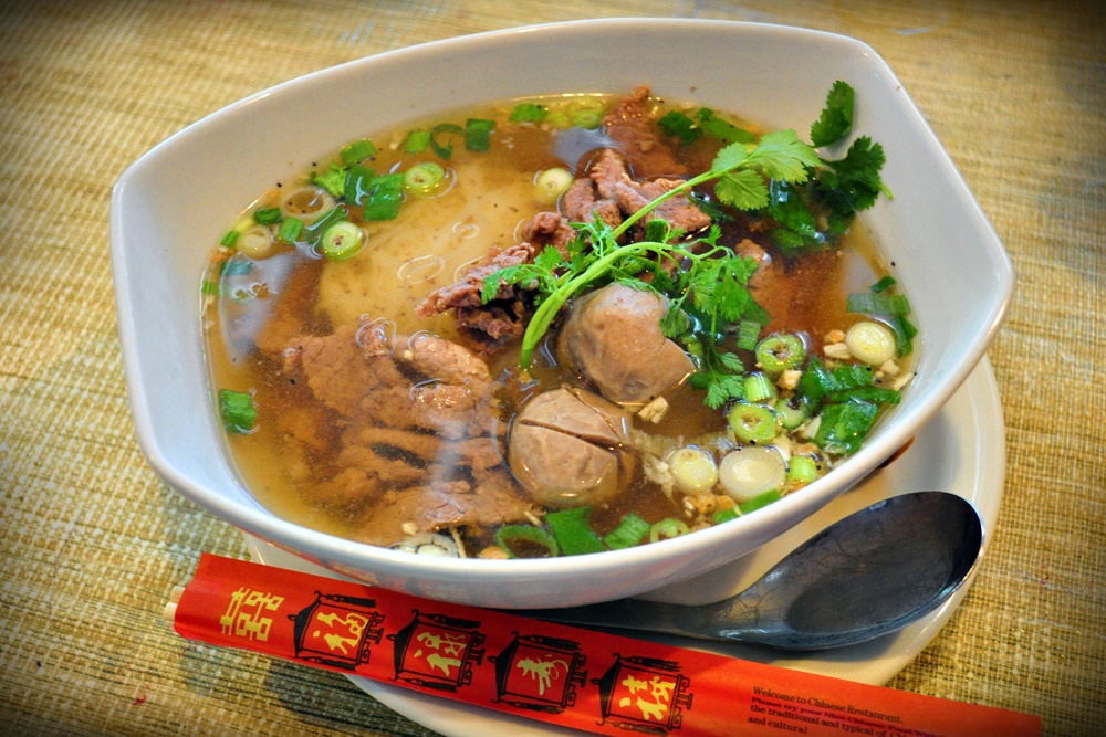 Order Lunch Beef Noodle Soup food online from Rice Thai Cookery store, Portland on bringmethat.com