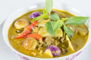 Order Green Curry - Dinner food online from Sawasdee Thai Cuisine store, Norfolk on bringmethat.com