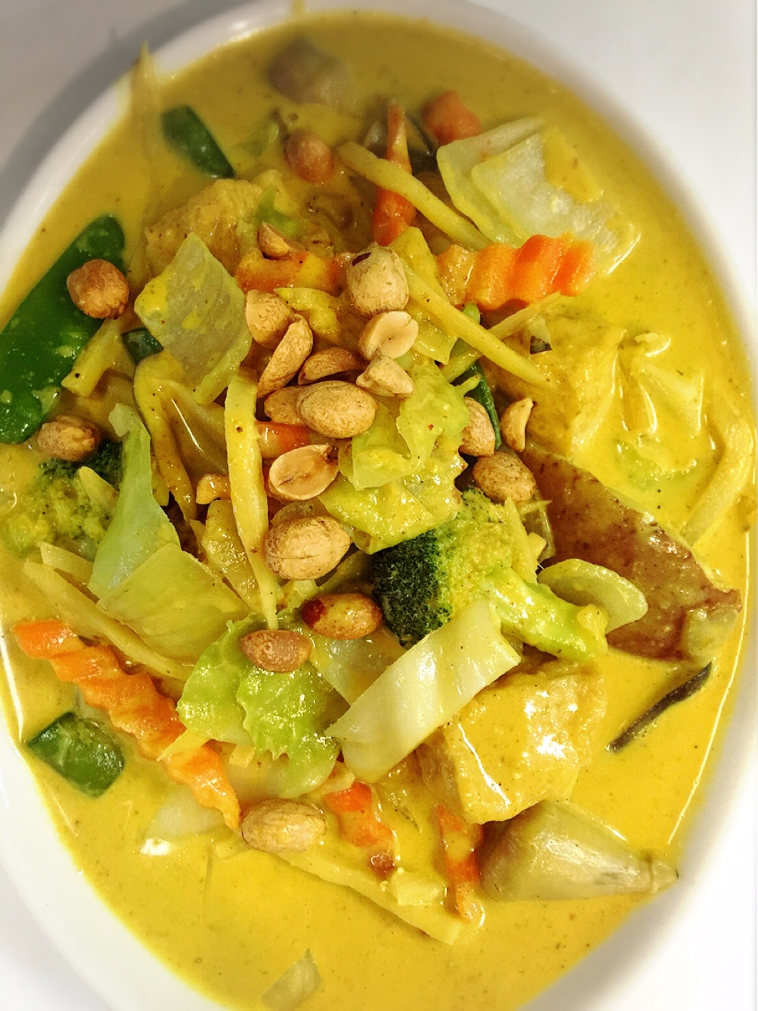 Order Mas-Sa-Man Veggie food online from Thai Lemongrass store, Alexandria on bringmethat.com