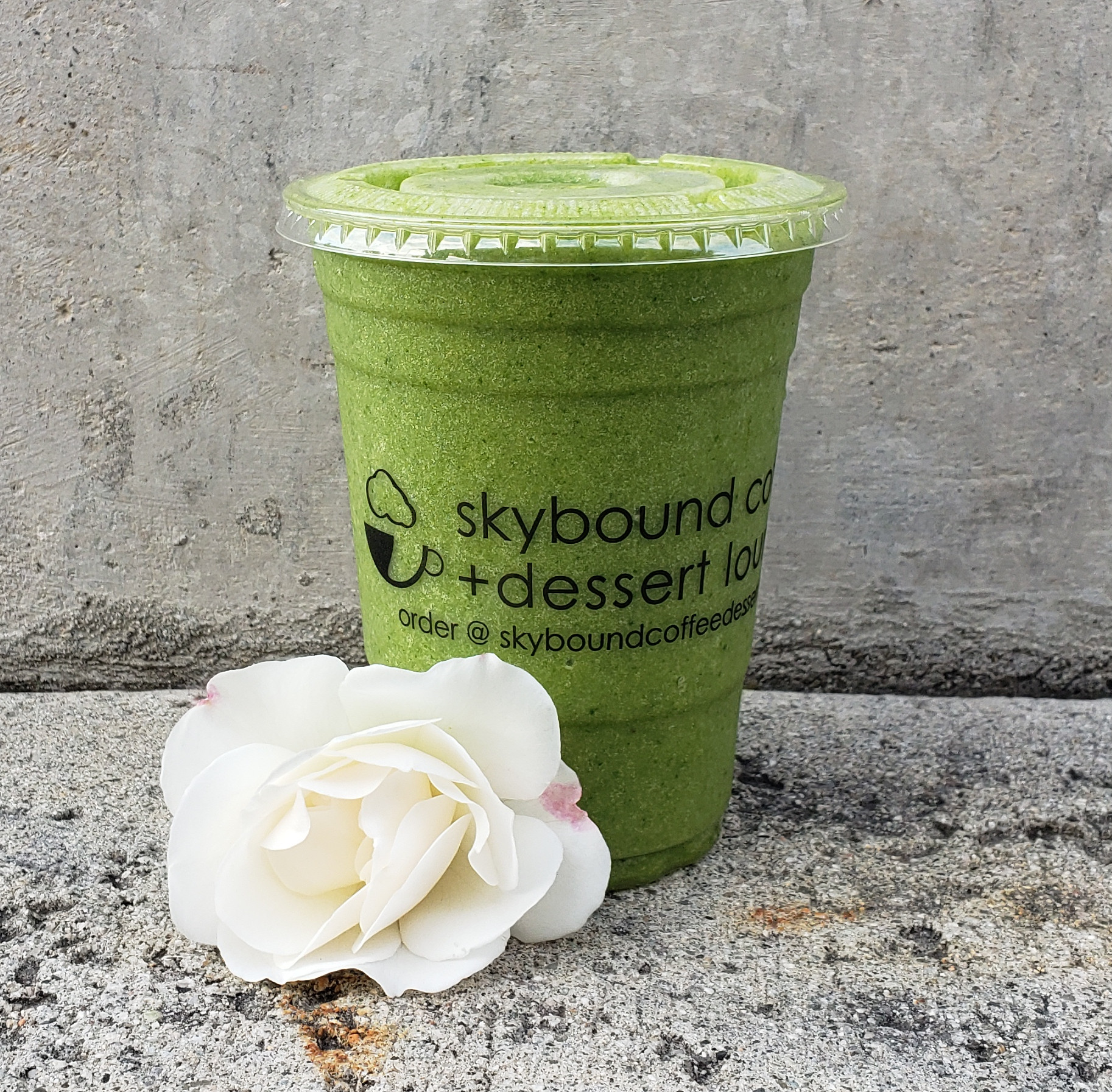 Order Sneaky Spinach Smoothie food online from Skybound Coffee + Dessert Lounge store, Vista on bringmethat.com