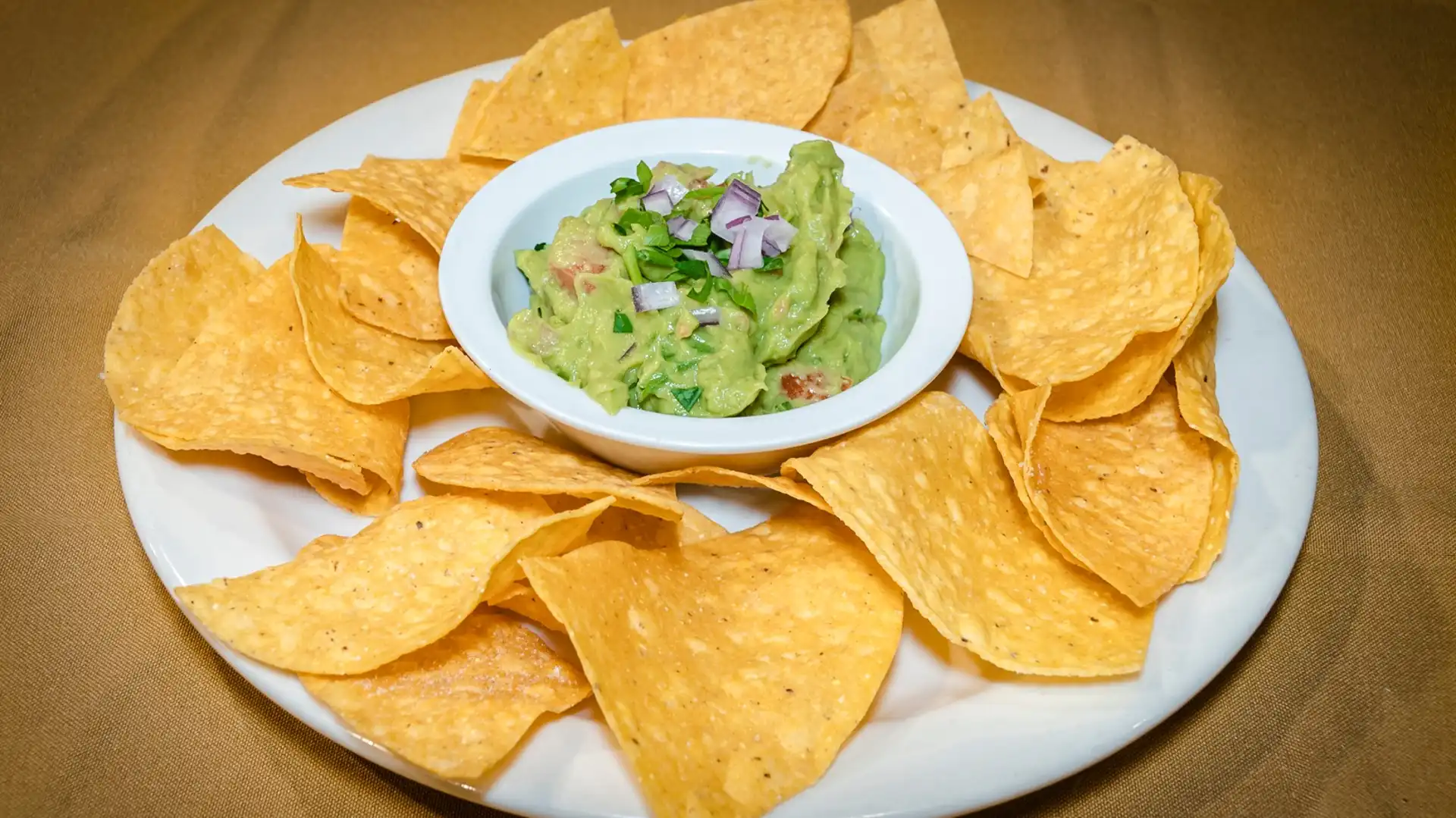 Order Guacamole & Chips food online from Dulces El Discho store, Kennett Square on bringmethat.com