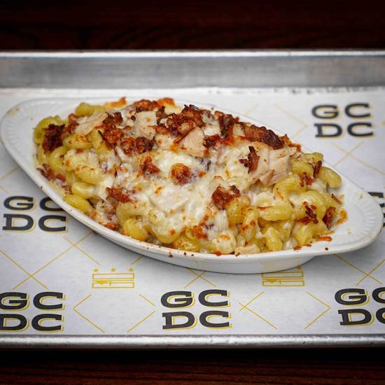 Order Chicken and Bacon Alfredo food online from GCDC store, Washington on bringmethat.com