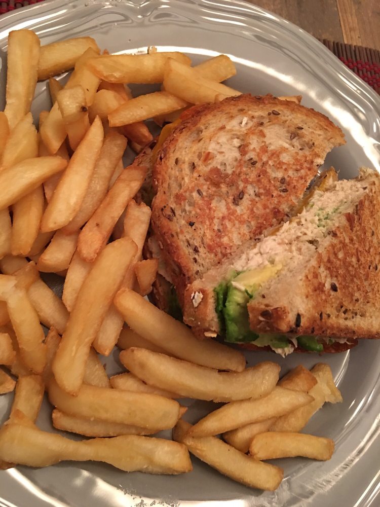 Order Tuna Melt food online from Effy's Cafe store, New York on bringmethat.com