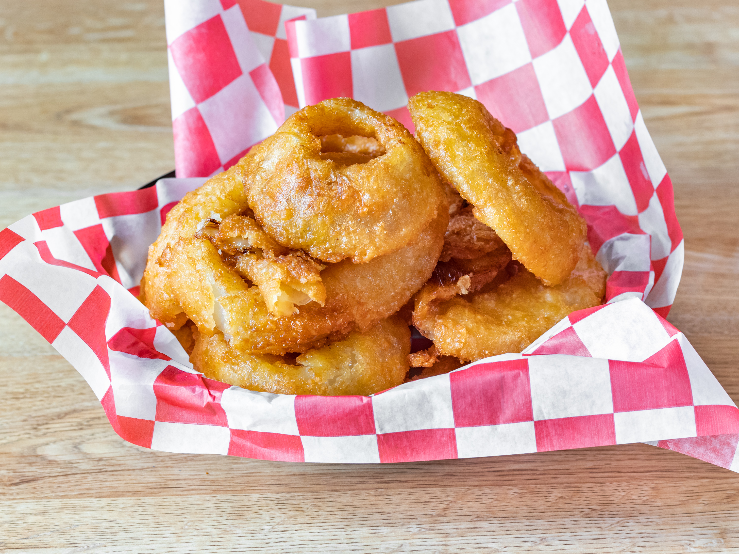 Order Battered Onion Rings food online from Disilvios Family Grill store, Hubbard on bringmethat.com