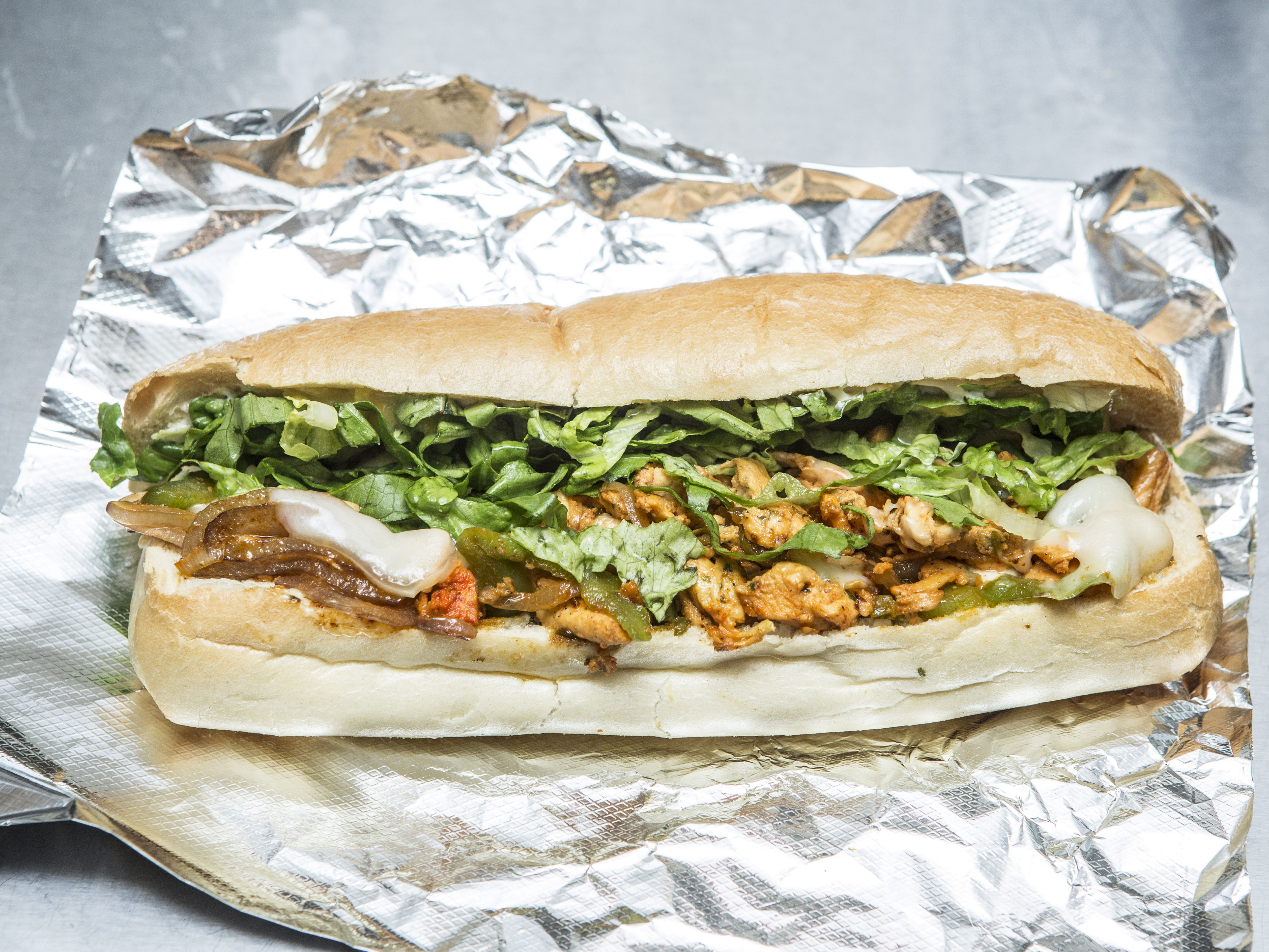Order 13. Grilled Chicken Sandwich food online from Crown Fried Chicken & Pizza store, Brooklyn on bringmethat.com