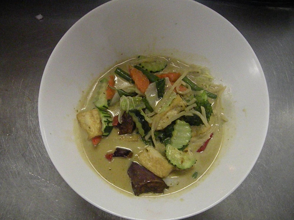 Order Green Curry food online from Thailand Restaurant store, Clark on bringmethat.com