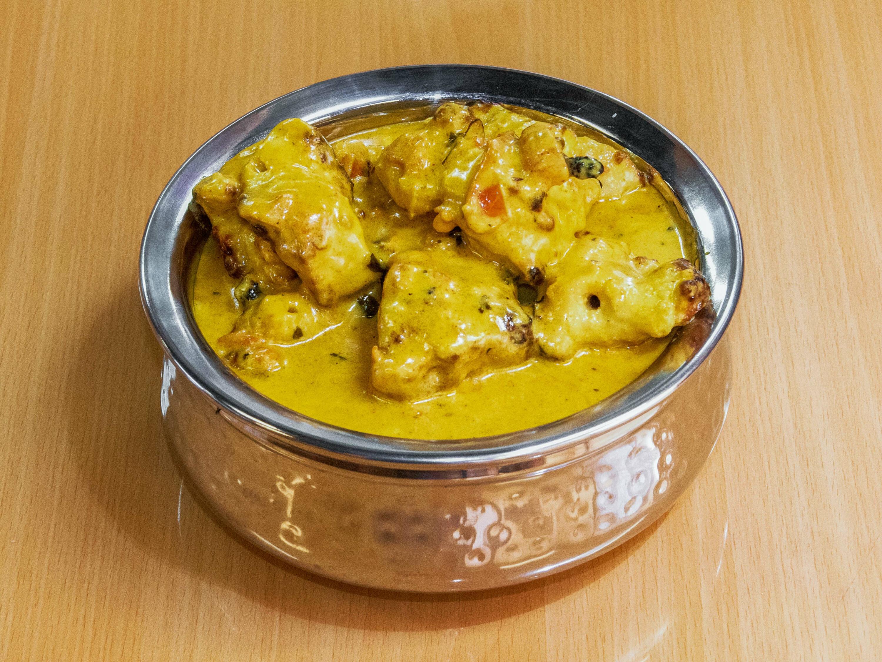 Order Malai Butter Chicken food online from Little Asia Bistro store, Wilmington on bringmethat.com