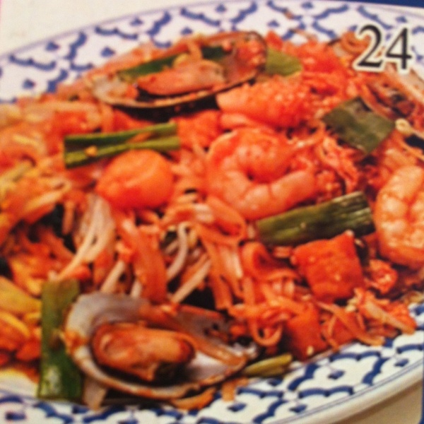Order Pad Thai with Chicken and Shrimp  food online from Di-Chan Thai Restaurant store, San Diego on bringmethat.com