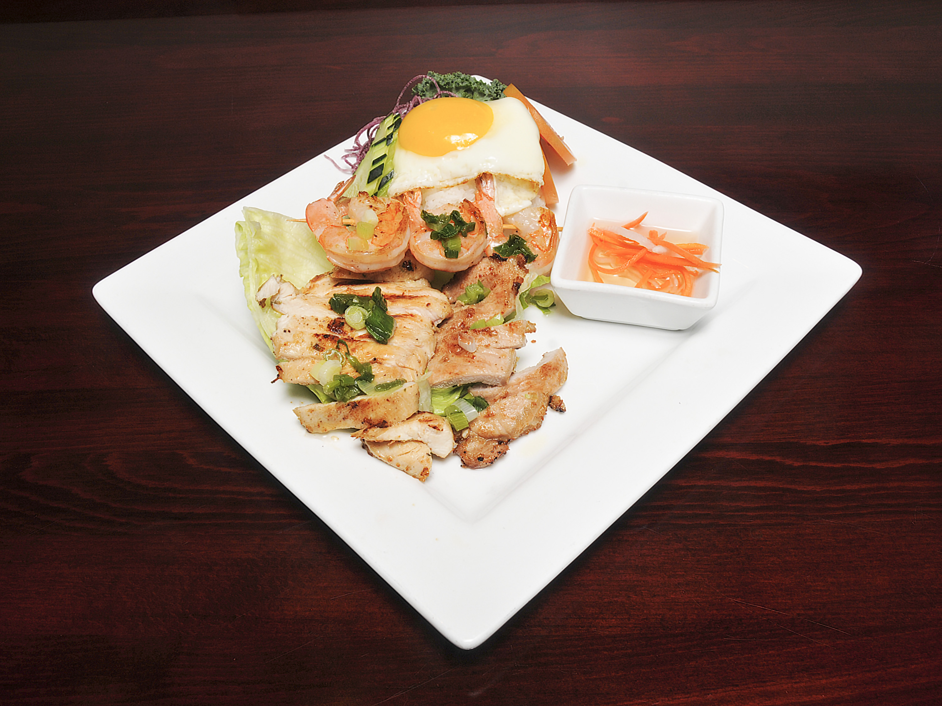 Order Ipho Fried Rice food online from Ipho Sushi Kitchen & Bar store, Knightdale on bringmethat.com
