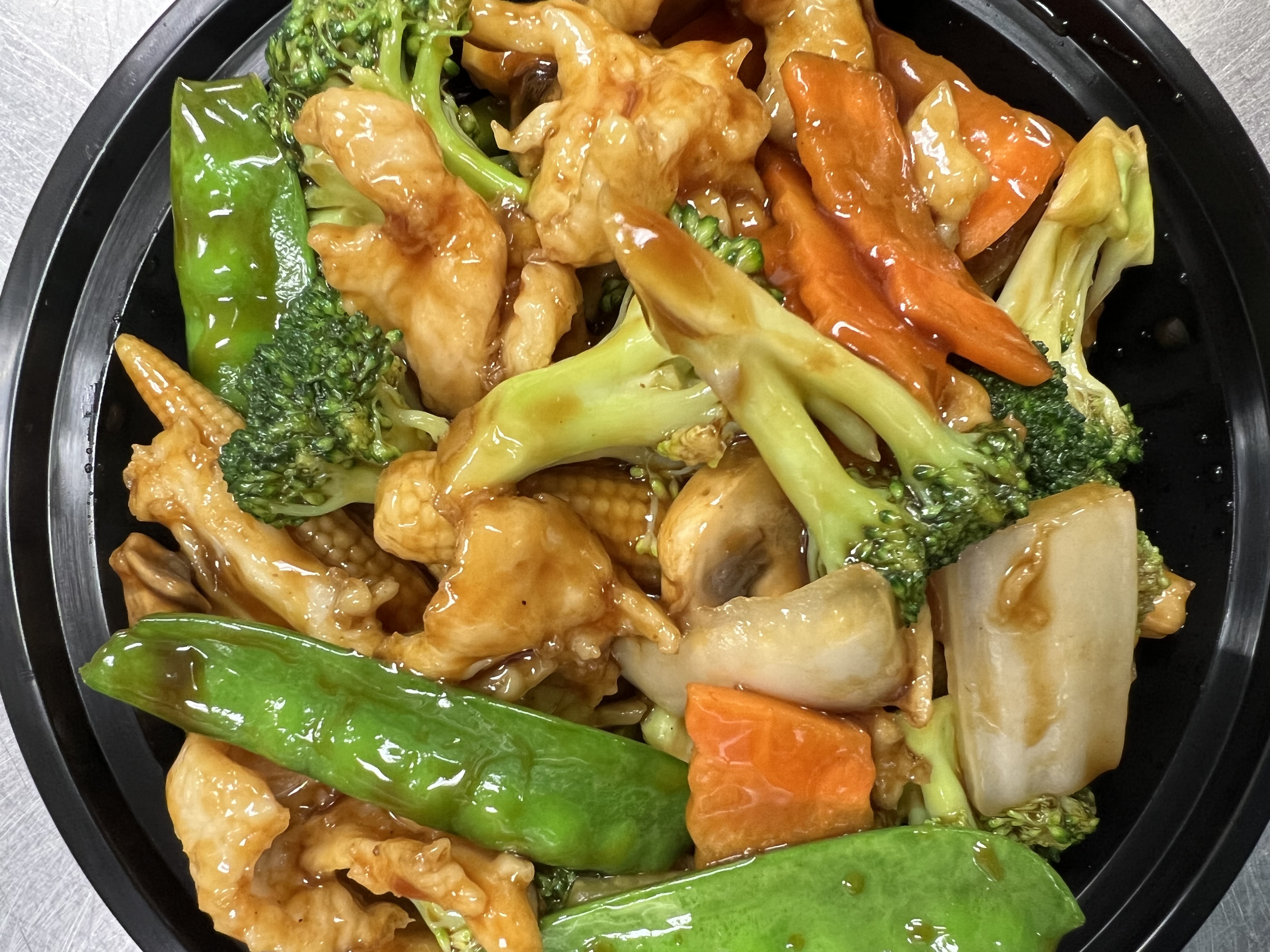 Order Chicken with Mixed Vegetables food online from Montclair Chinese Cuisine store, Dumfries on bringmethat.com