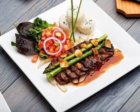 Order Garlic Beef Yaki food online from Kabuki Japanese Restaurant store, Las Vegas on bringmethat.com