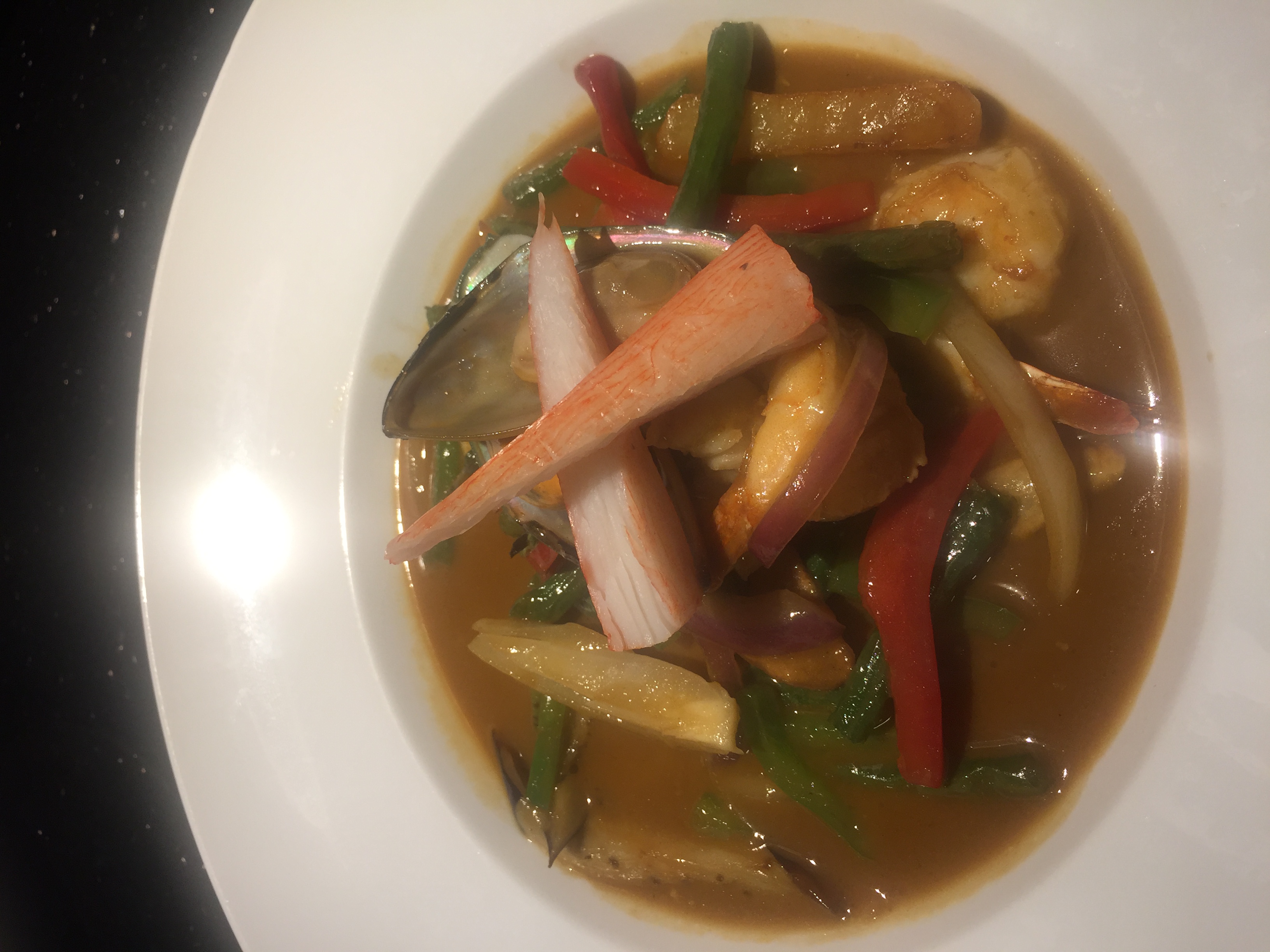 Order Thai Seafood Curry Kitchen Entree food online from Mizu Japanese Sushi Cuisine store, Farmingdale on bringmethat.com