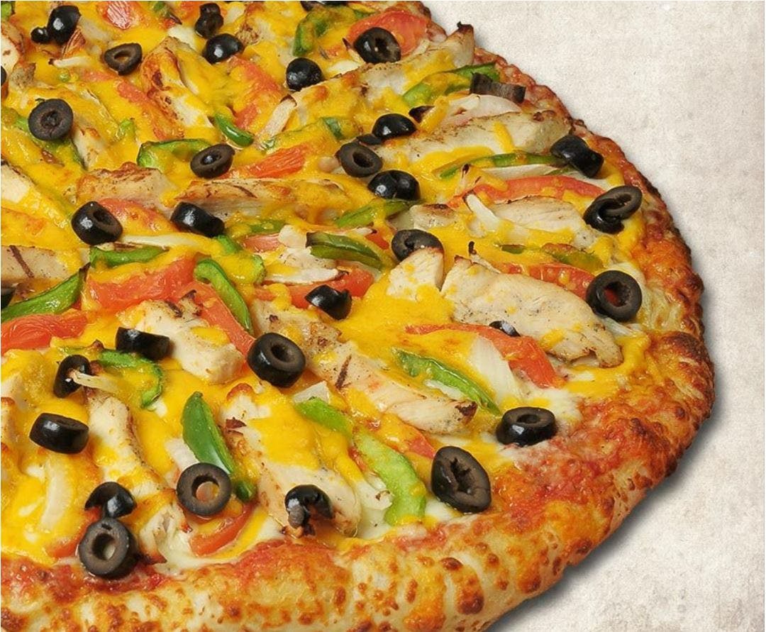 Order Chicken Supreme Pizza - Small 10" food online from Benito's Pizza store, Ypsilanti on bringmethat.com