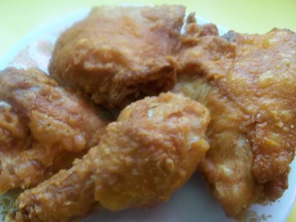 Order 3 Wings and a Roll Lunch food online from Chicken Delight store, North Bergen on bringmethat.com