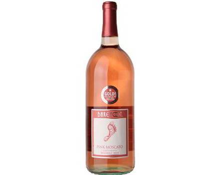 Order Barefoot Pink Moscato Wine, 1.5L bottle (9% ABV) food online from Central Liquor Market store, Los Angeles on bringmethat.com