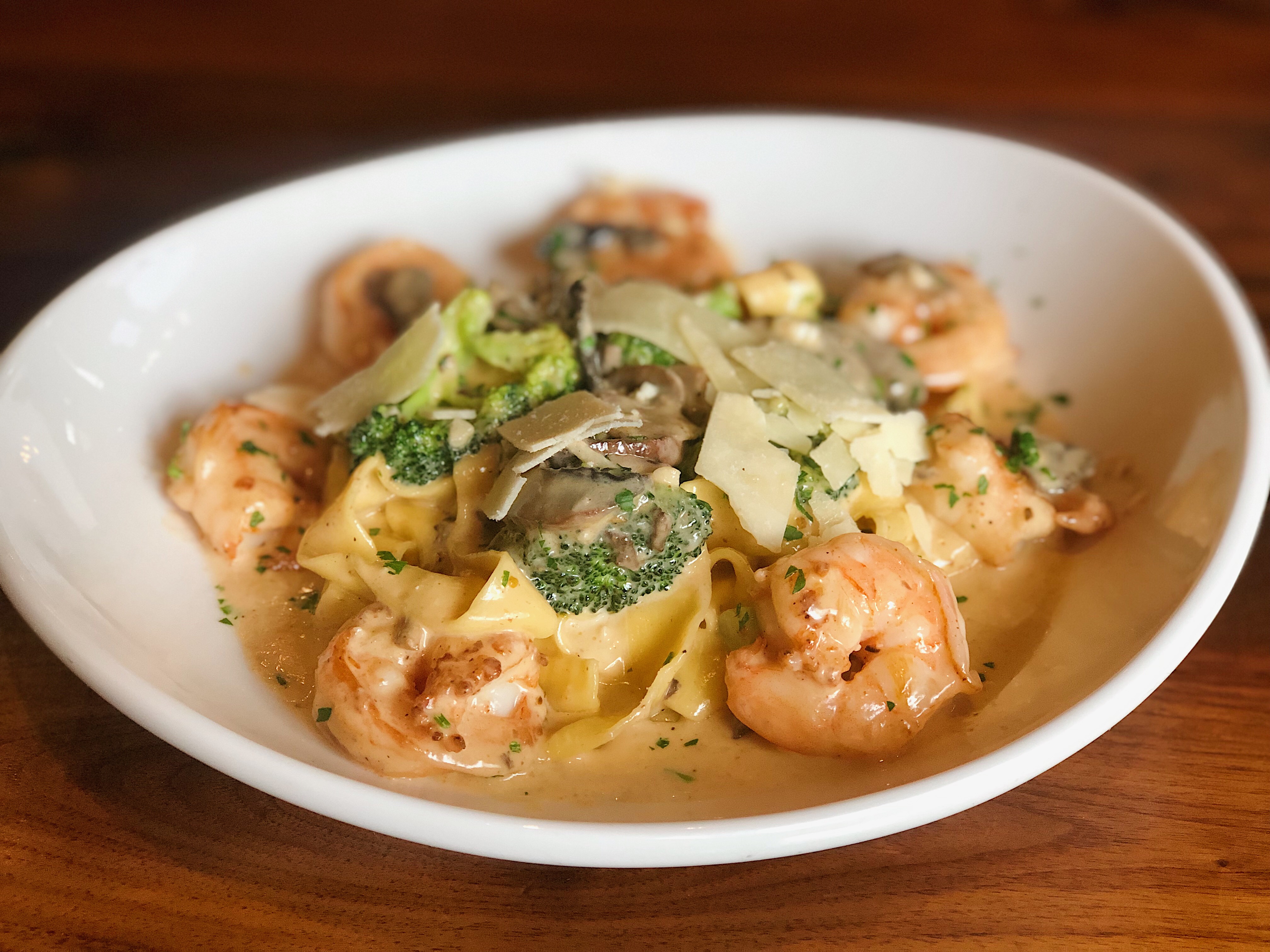 Order Shrimp Alfredo food online from Sedona Taphouse store, Colonial Heights on bringmethat.com