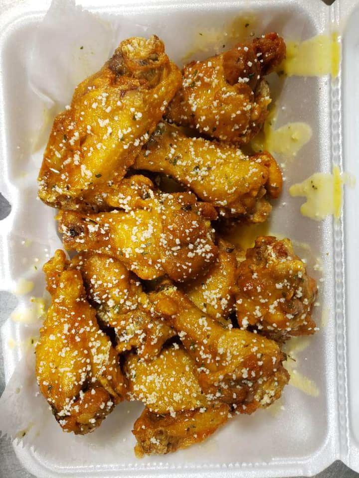 Order Breaded Wings - 8 Pieces food online from Raya's Pizzeria store, Carnegie on bringmethat.com