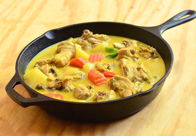 Order Chicken Curry with rice food online from Swad Indian and Nepalese Cousine store, Fort Worth on bringmethat.com