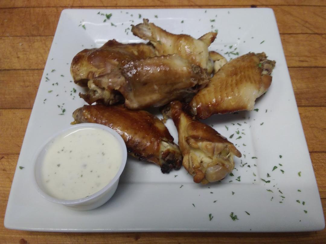 Order 6 Piece Traditional Wings food online from Cleats Club Seat Grille Old Brooklyn store, Cleveland on bringmethat.com