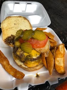 Order Single Cheeseburger food online from Johnny T Fish & Wings store, Little Rock on bringmethat.com