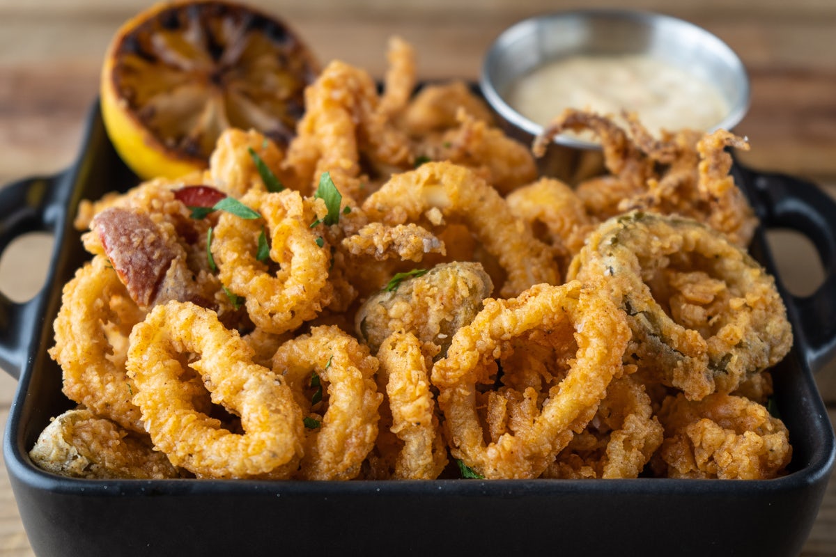 Order Flash Fried Calamari food online from Bar Louie store, West Des Moines on bringmethat.com
