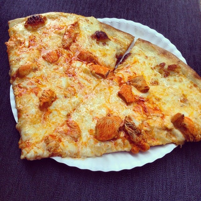 Order Buffalo Pizza Slice - Slice food online from Massimo Pizzeria store, Southampton on bringmethat.com