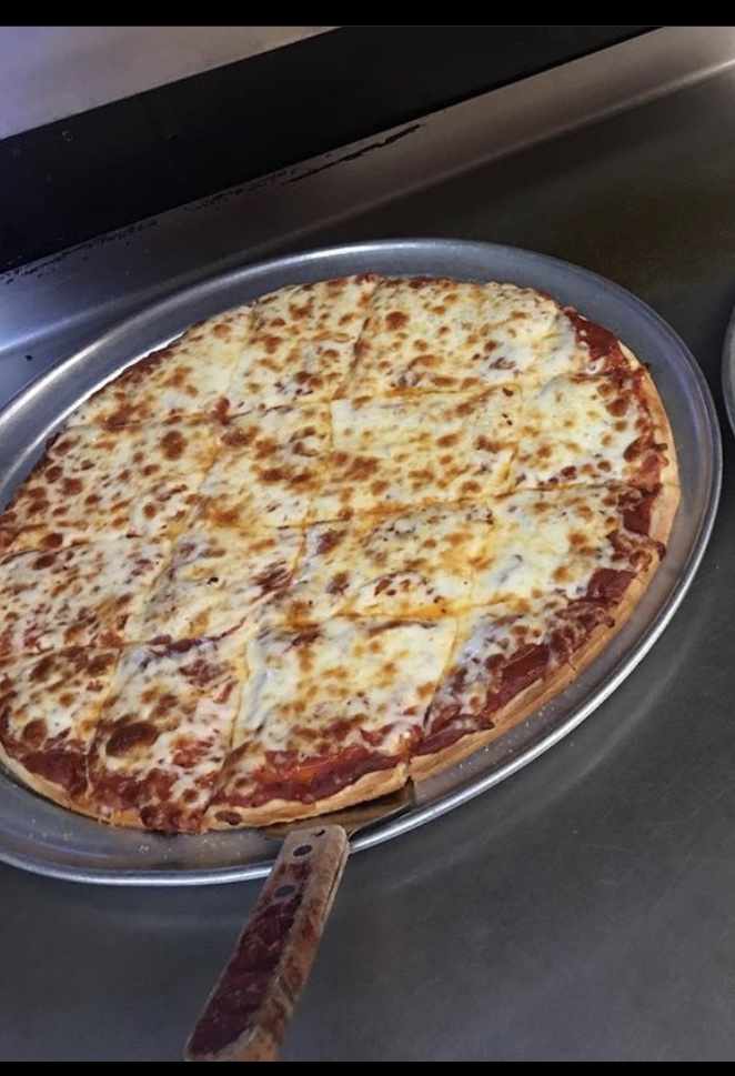 Order Pepperoni Pizza food online from Angilo's Pizza store, Louisville on bringmethat.com