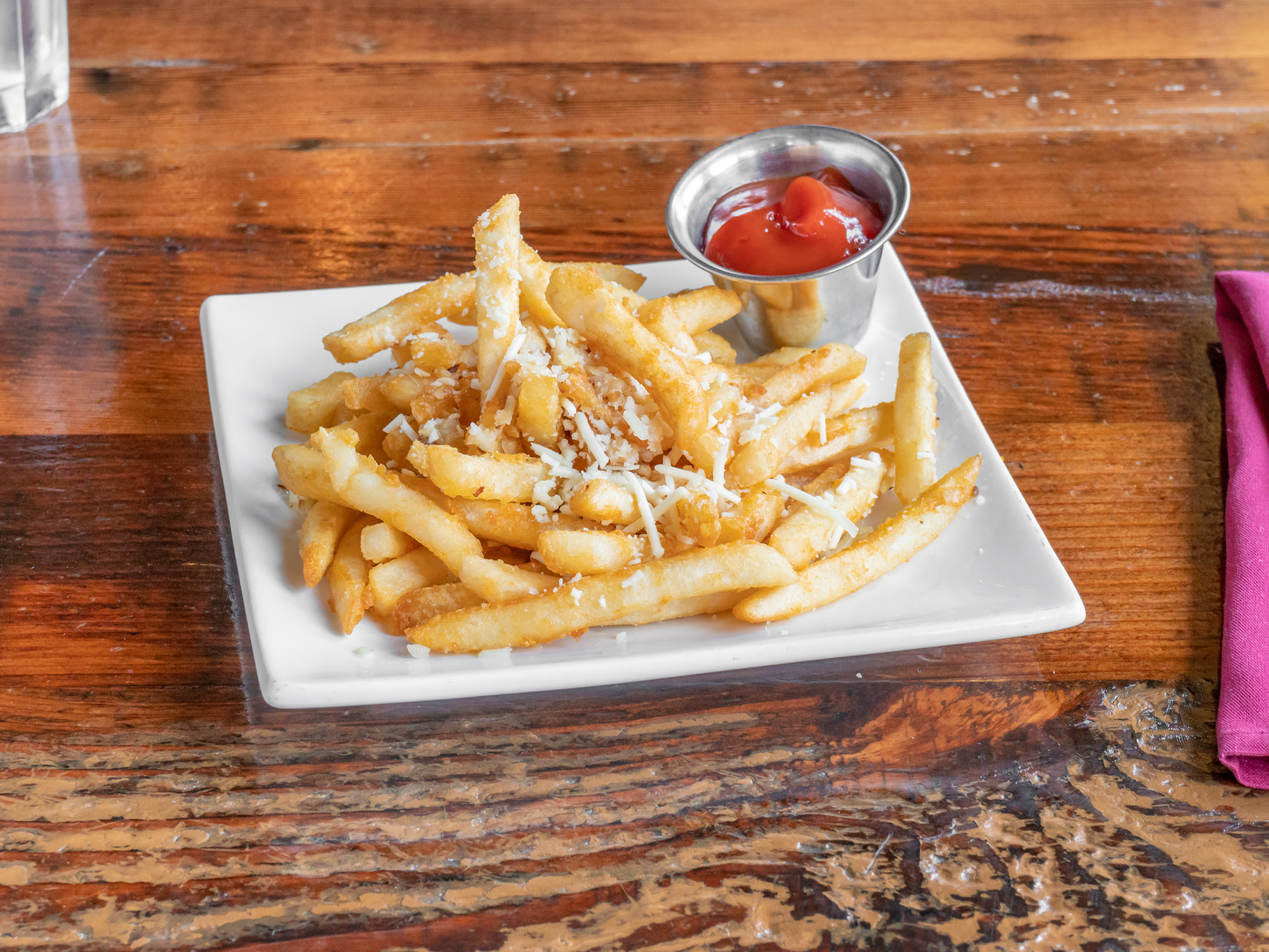 Order Garlic Fries food online from Cioppino's store, San Francisco on bringmethat.com