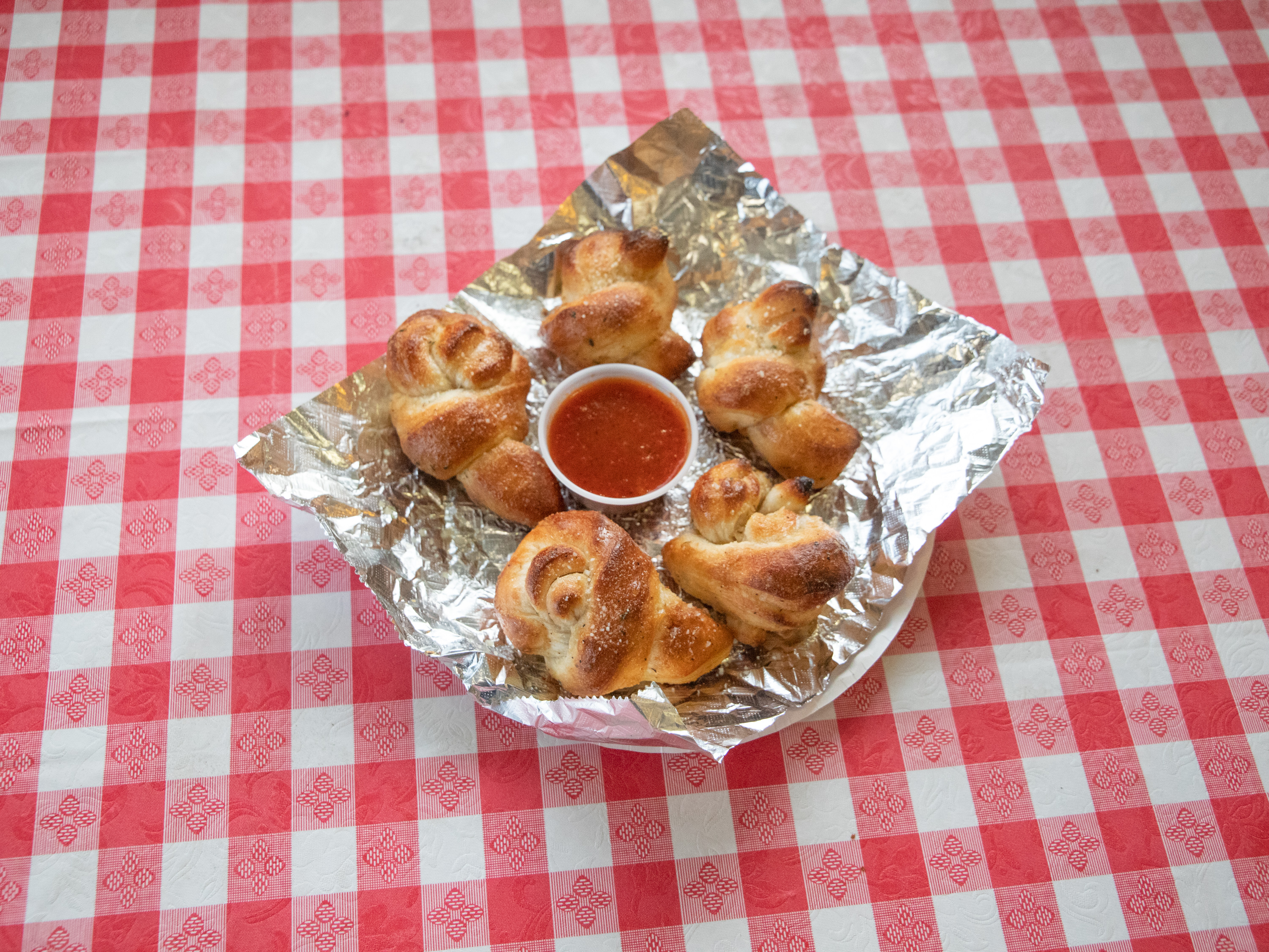 Order 5 Garlic Knots food online from Pizza Central store, Albany on bringmethat.com