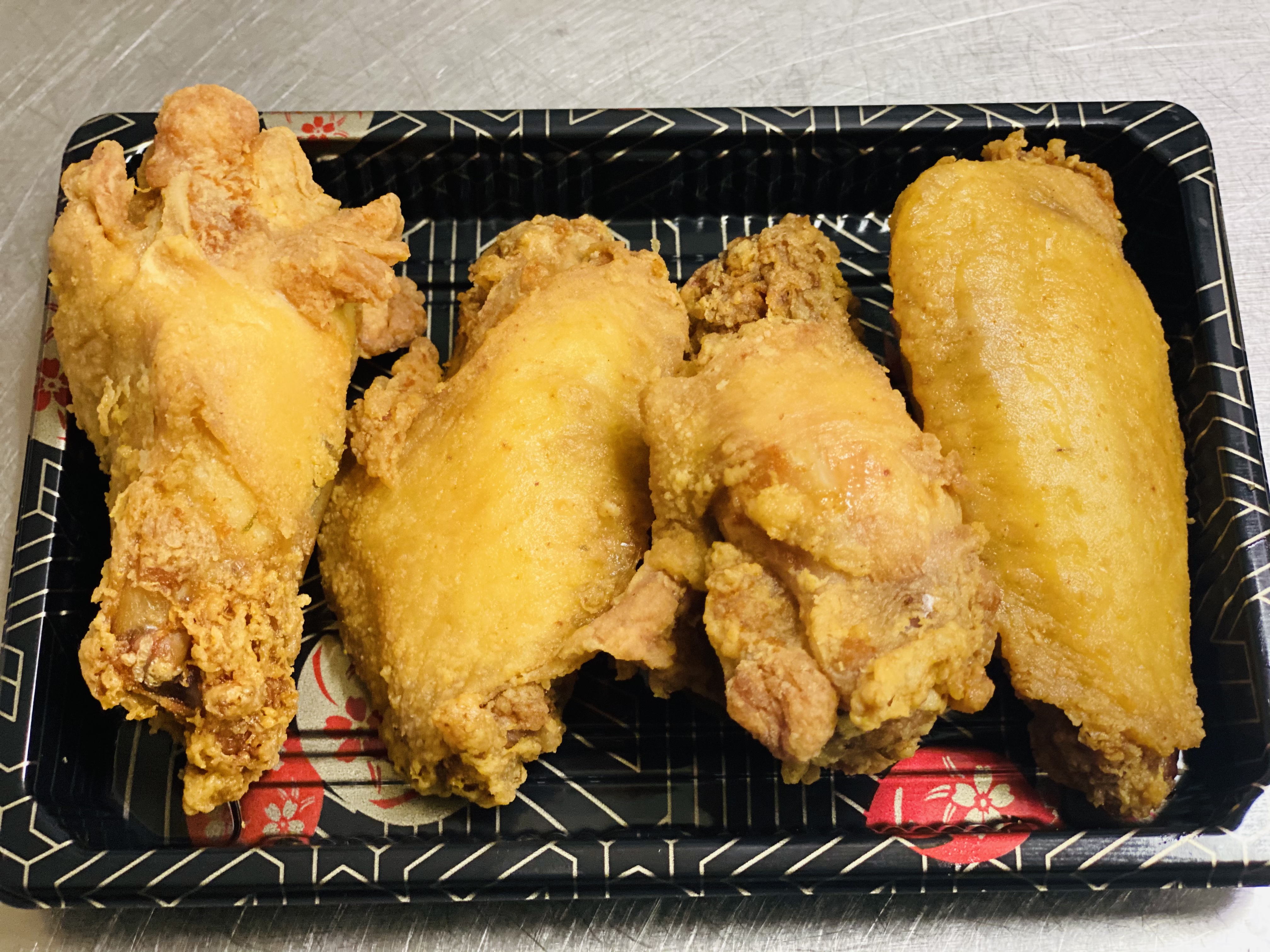 Order 9. Fried Chicken Wings 炸鸡翅 food online from Tengu Sushi store, Newport on bringmethat.com