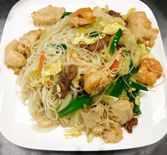 Order 47. Combination Chow Mei Fun food online from Star Wok Asian Bistro store, Cypress on bringmethat.com