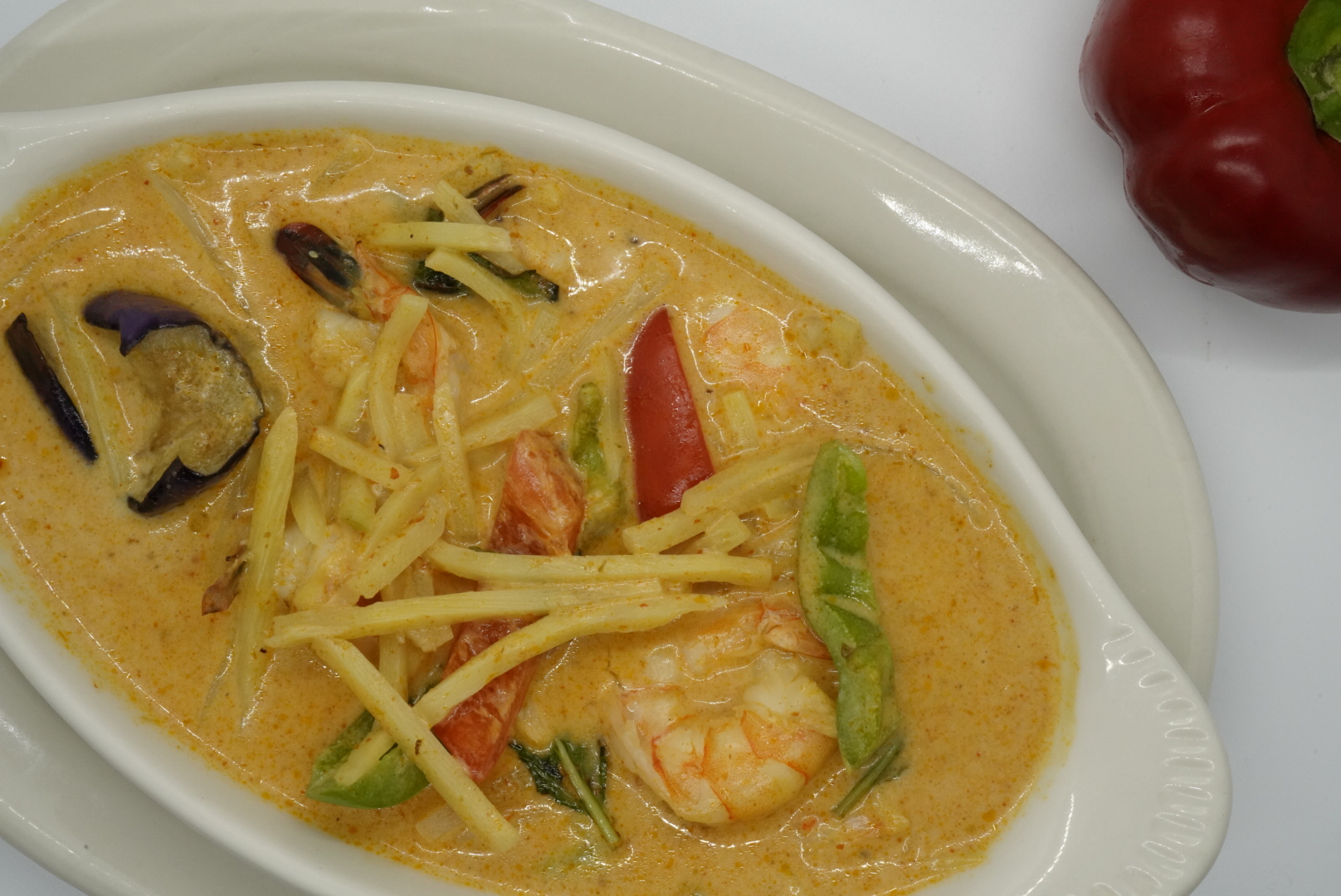 Order 27. Red Curry food online from Royal Orchid Thai II store, Riverside on bringmethat.com