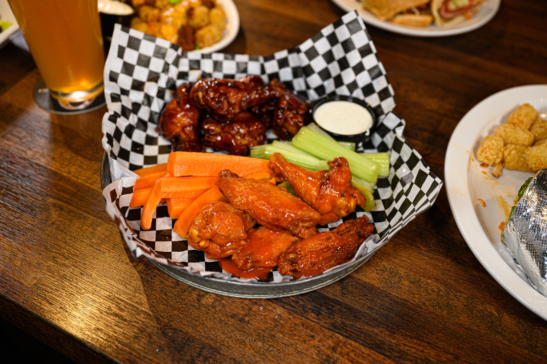 Order 20pc Wings food online from Quincy South Bar & Grille store, Rockville on bringmethat.com