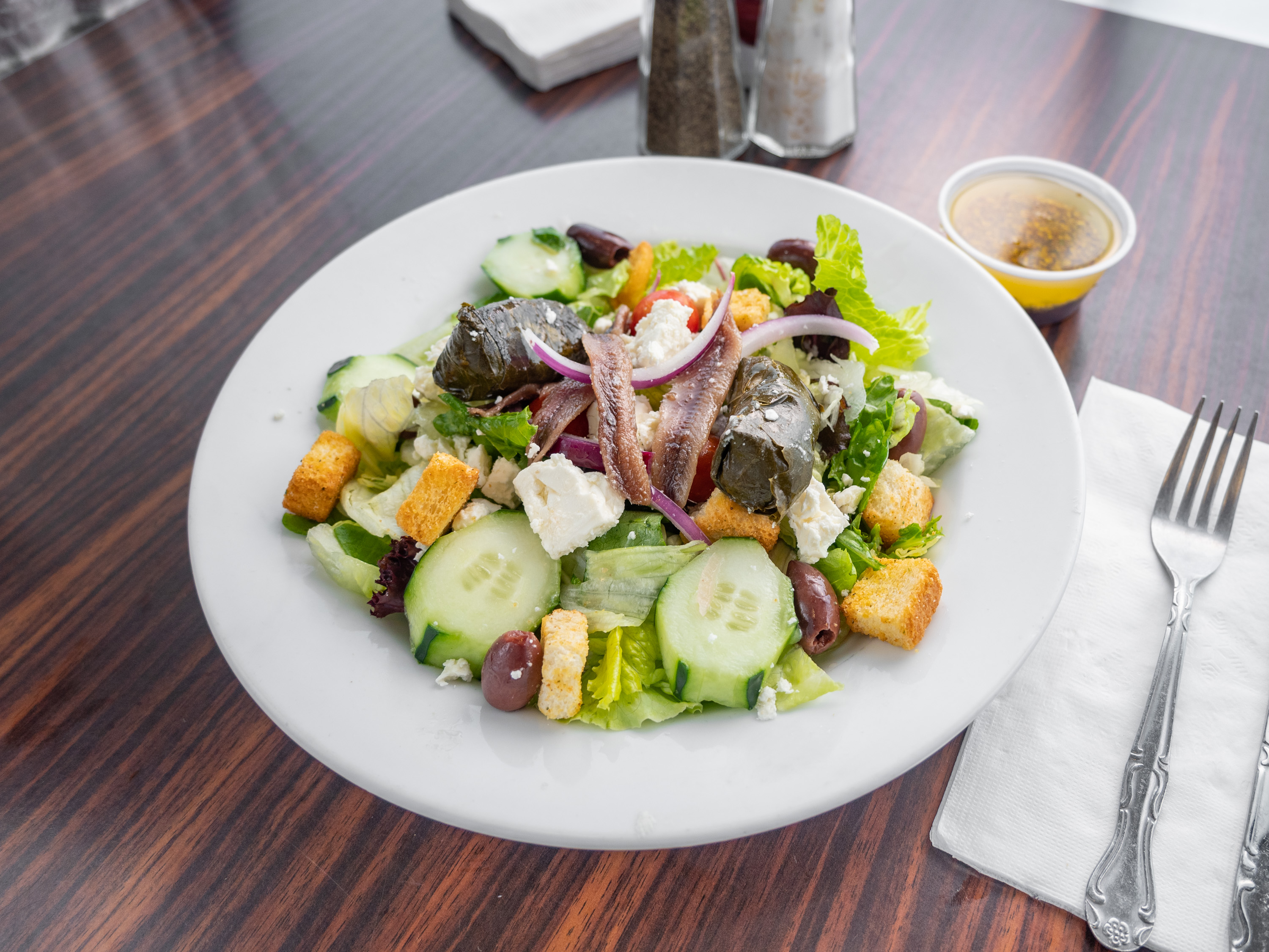 Order Greek Salad food online from Hollywood Cafe & Sports Bar store, Woodbury Heights on bringmethat.com