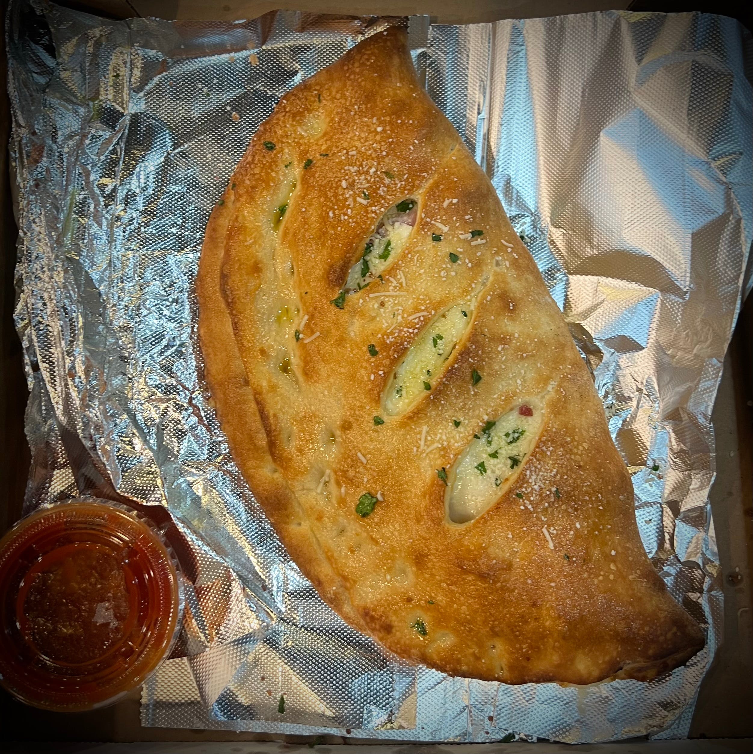 Order Personal Calzone - Calzone food online from Margherita's Restaurant Pizzeria and Bar store, Laureldale on bringmethat.com