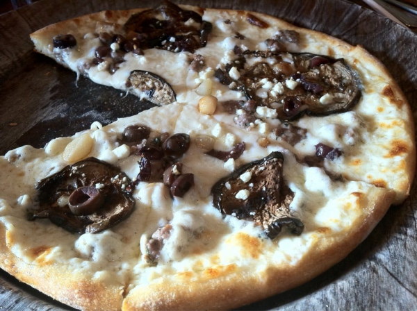 Order Lamb Sausage Pizza food online from Caioti Pizza Cafe store, Los Angeles on bringmethat.com