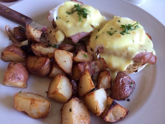 Order Organic Eggs Benedict food online from Walter Cafe store, Beverly Hills on bringmethat.com