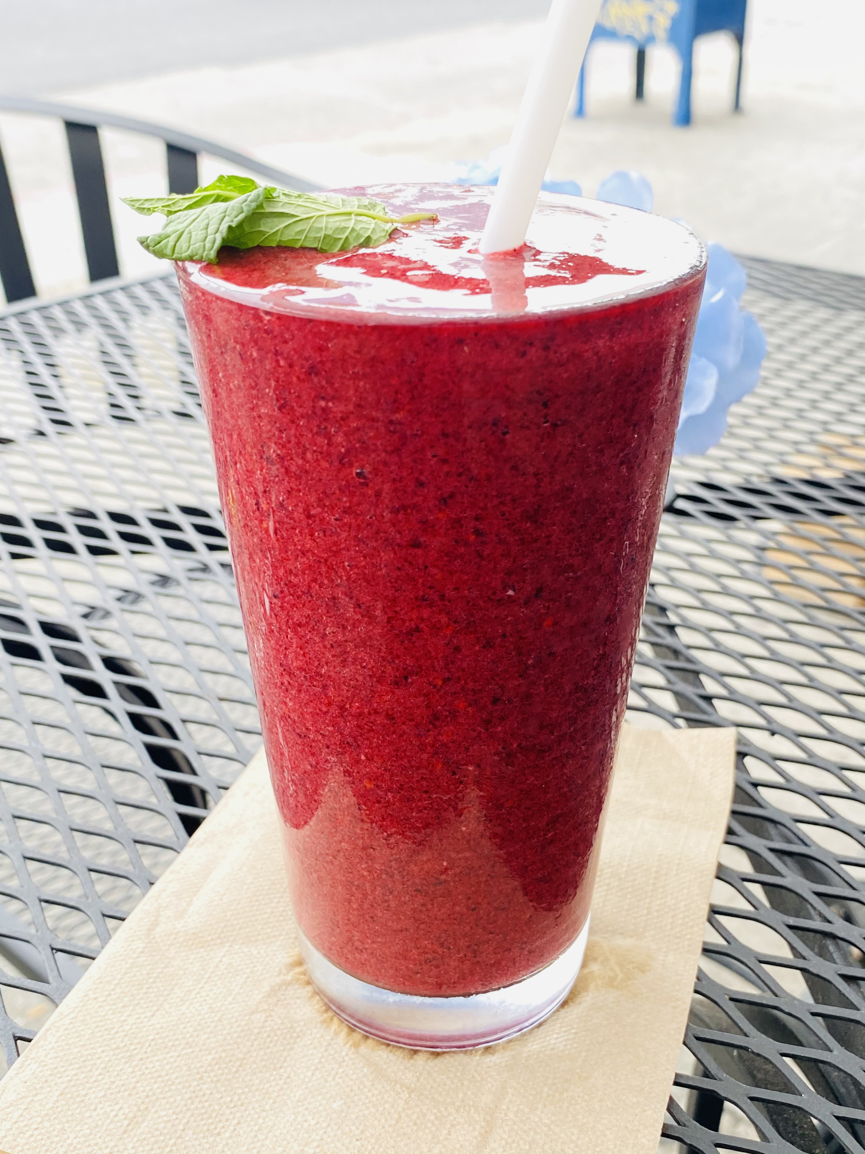 Order Mixed Berries Smoothie food online from Fleur Café store, Los Angeles on bringmethat.com