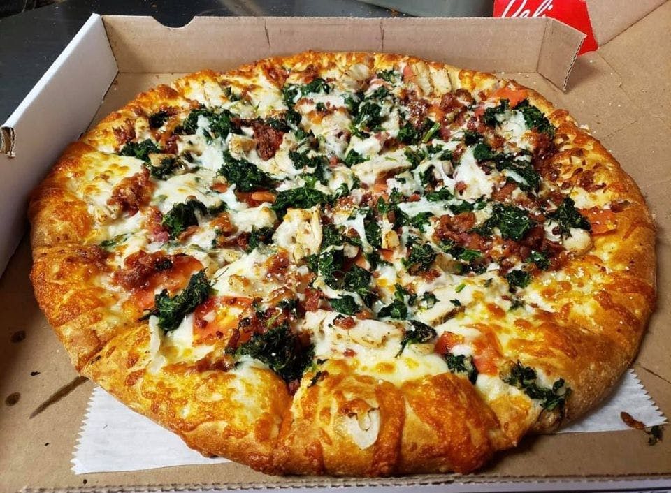 Order Spinach & Chicken Pizza - Small 10'' (6 Cuts) food online from Raya's Pizzeria store, Carnegie on bringmethat.com
